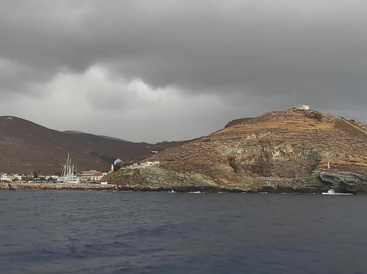 Kea Island Lägenhet Korissia  Exteriör bild